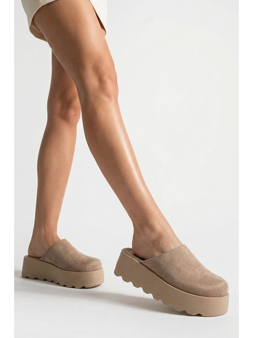 Bej Marlyn Kürklü Süet Görünümlü Kadın Sabo-6