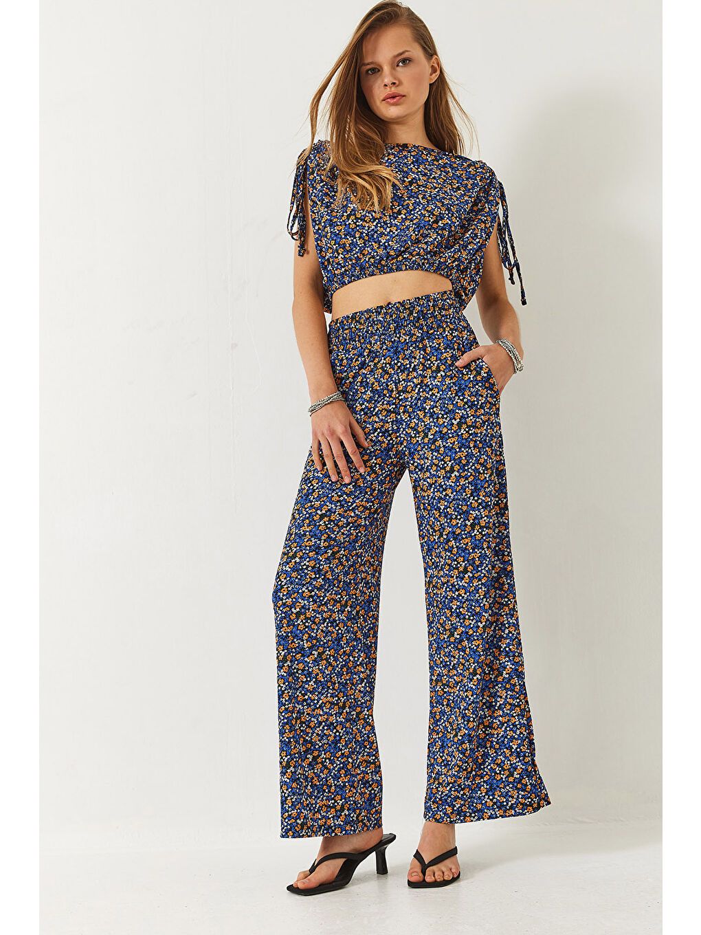 Karışık Kadın Palazzo Pantolonlu Kol Bağlamalı Çiçek Desenli Lastik Detaylı Alt-Üst Takım-2