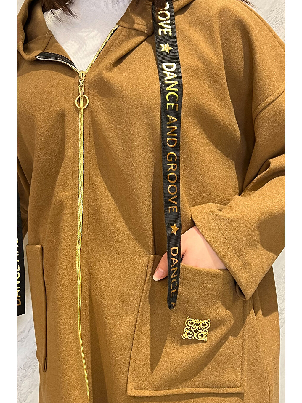 Ekru Kapüşonlu Fermuarlı Kadın Ceket-2