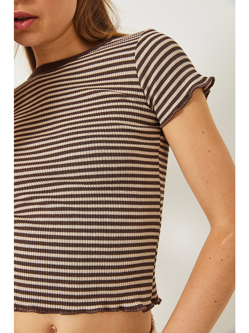 Bej Kadın Çizgili Fitilli Kaşkorse Basic T-Shirt-4