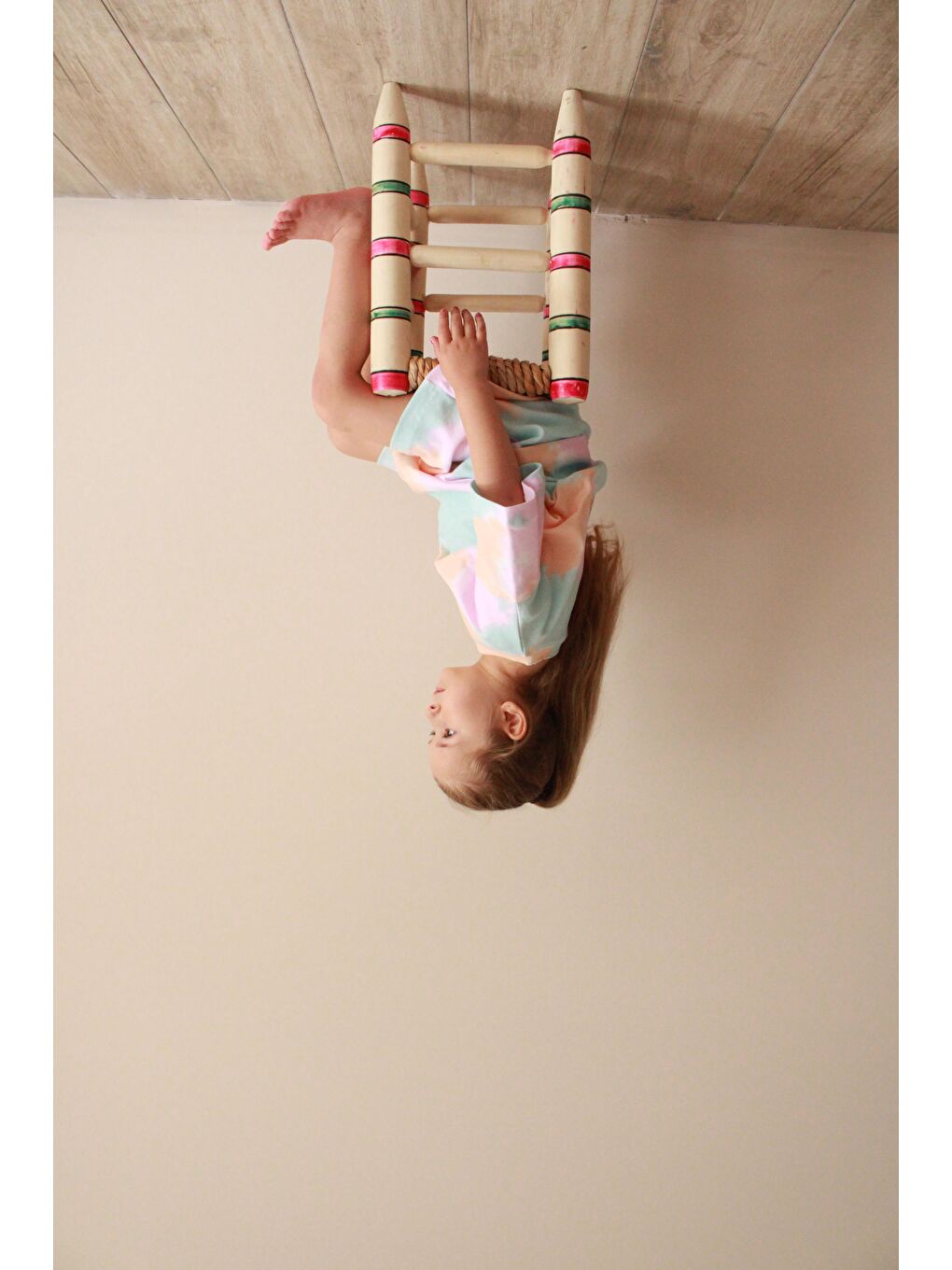 Bej Batik Desenli Kalp Nakışlı Şortlu Takım-4