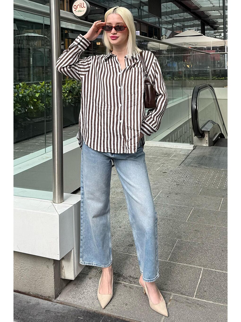 Kahverengi Cep Detaylı Çizgili Kadın Gömlek Mg2295