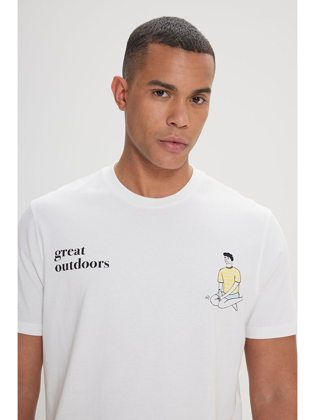 Erkek Ekru Comfort Fit Rahat Kesim %100 Pamuk Yumuşak Dokulu Baskılı Tişört-6