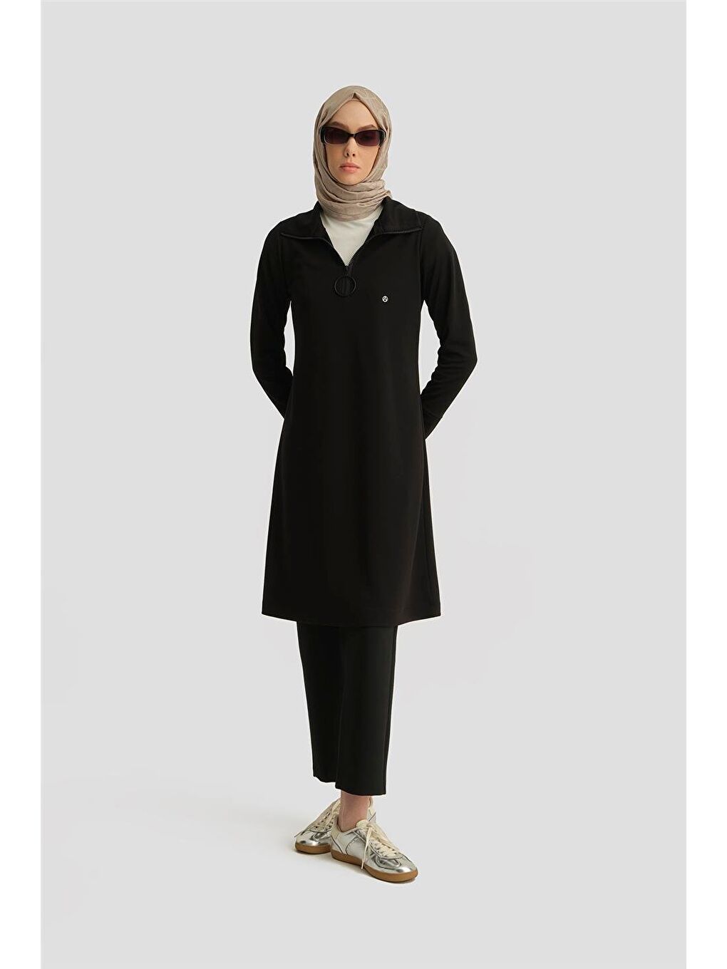 ARMİNE Fermuarlı Dik Yakalı Tesettür Sweatshirt Tunik 25Ytd436 Siyah - 1