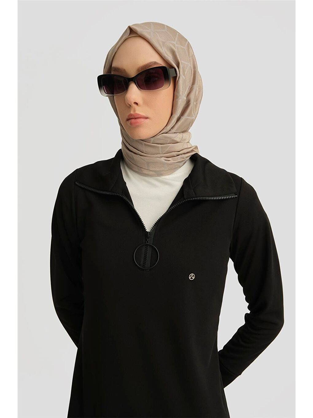 ARMİNE Fermuarlı Dik Yakalı Tesettür Sweatshirt Tunik 25Ytd436 Siyah - 2