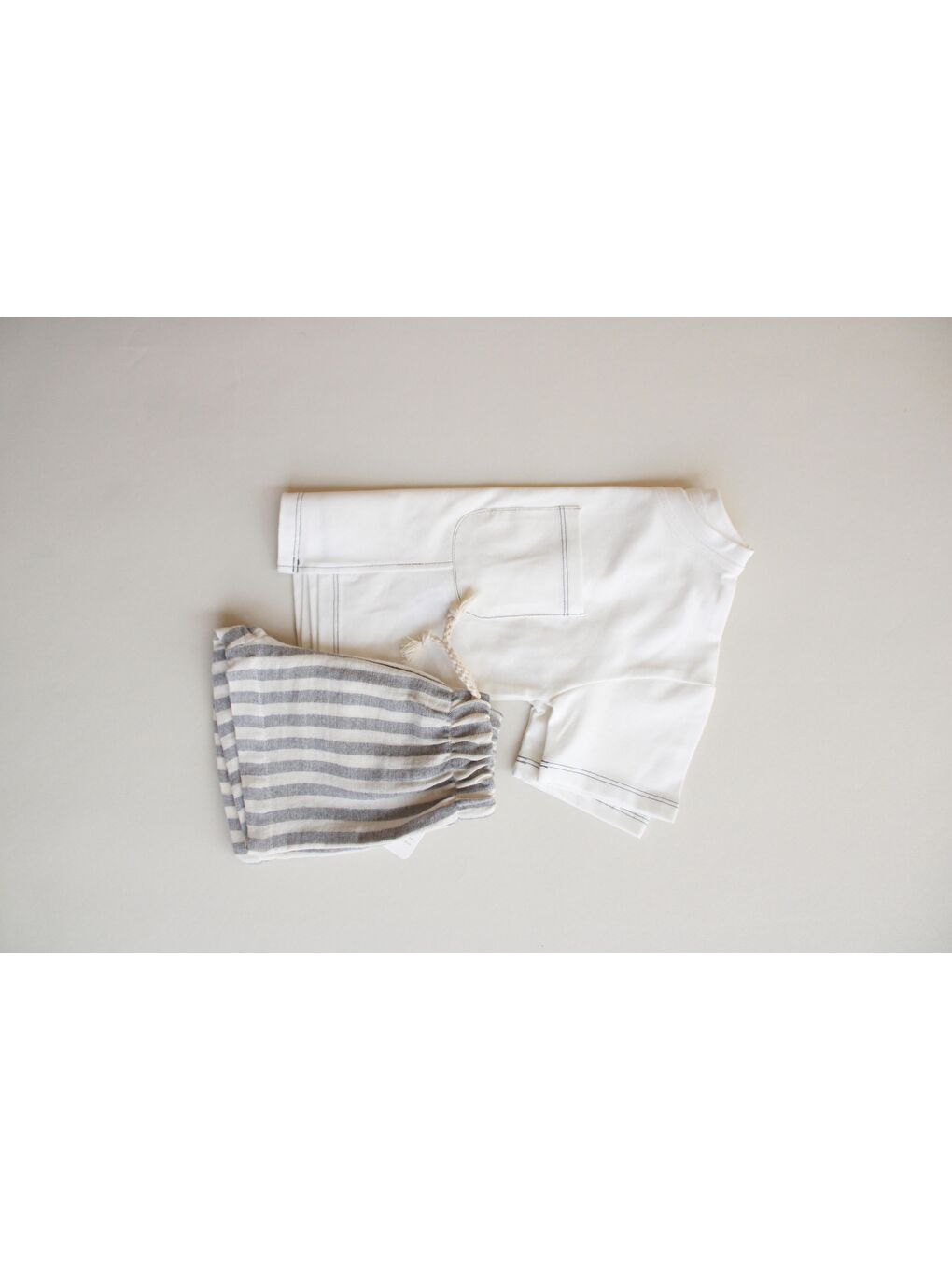 Gri Kontrast Dikişli Asimetrik Şortlu Takım-7