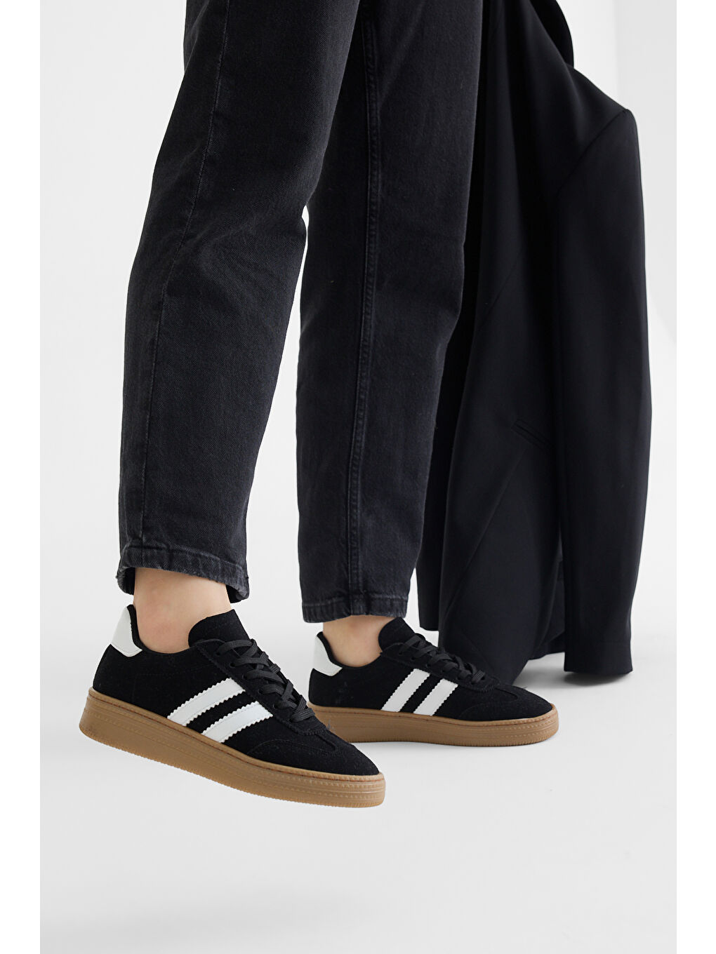 Kadın Siyah Süet Kadın Rahat Kalıp Yumuşak Deri Sneaker-1