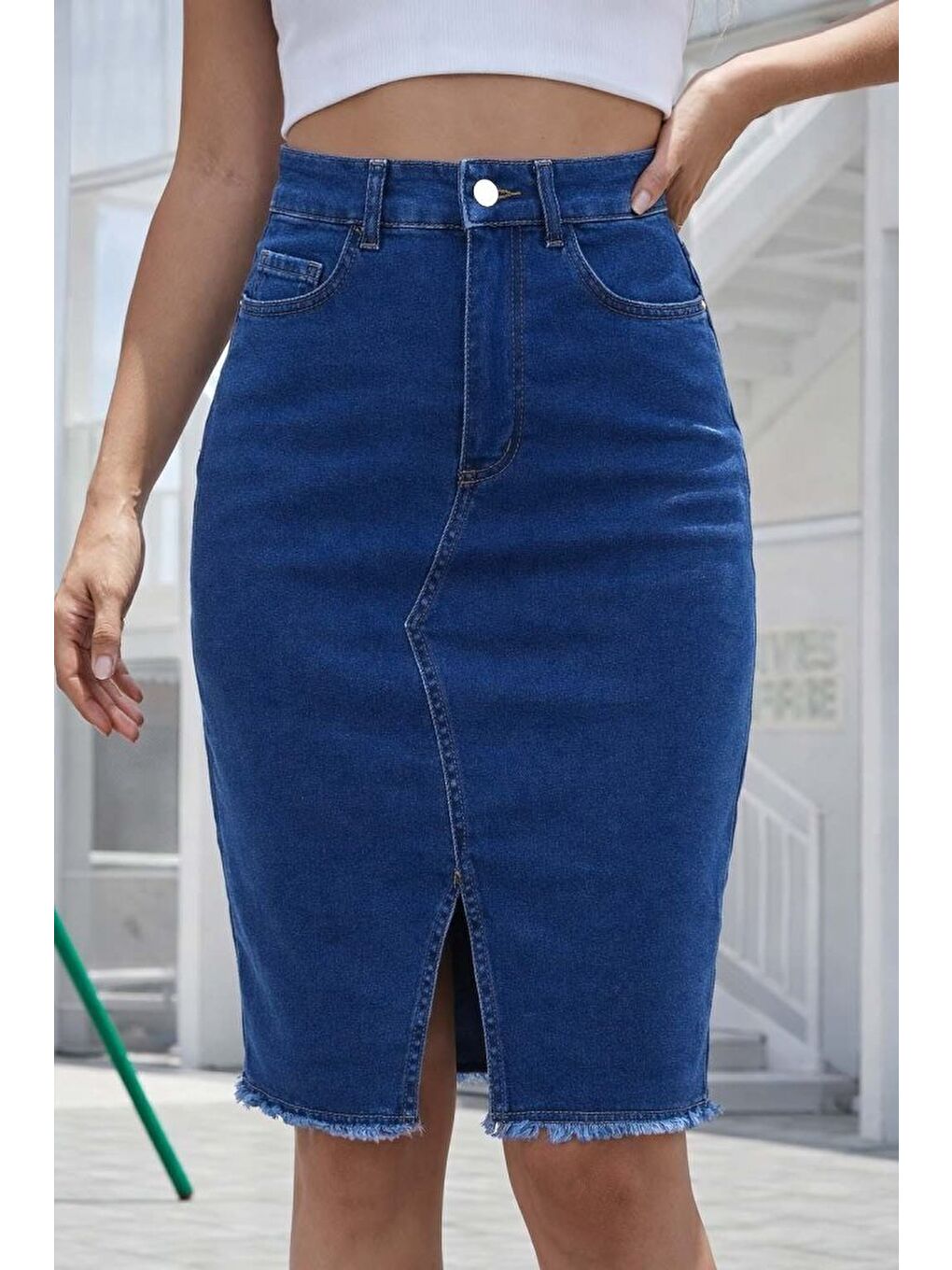 Mavi Kadın Yüksek Bel önden Yırtmaçlı Kısa Jean Etek-1