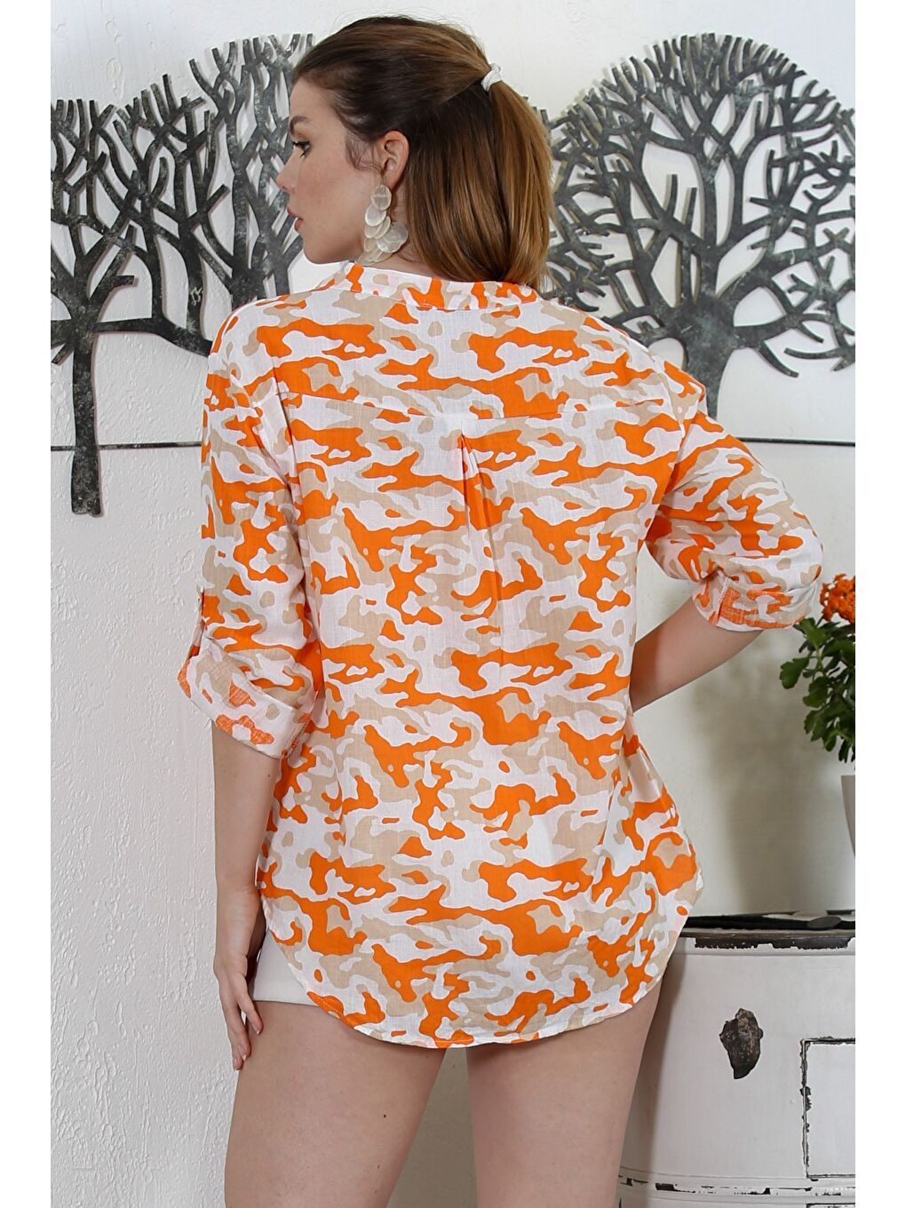 Turuncu Hakim Yaka Düğmeli Uzun Kollu Kamuflaj Yaka Kapaması Düğmeli Pullu Cepli Dokuma Casual Bluz-6