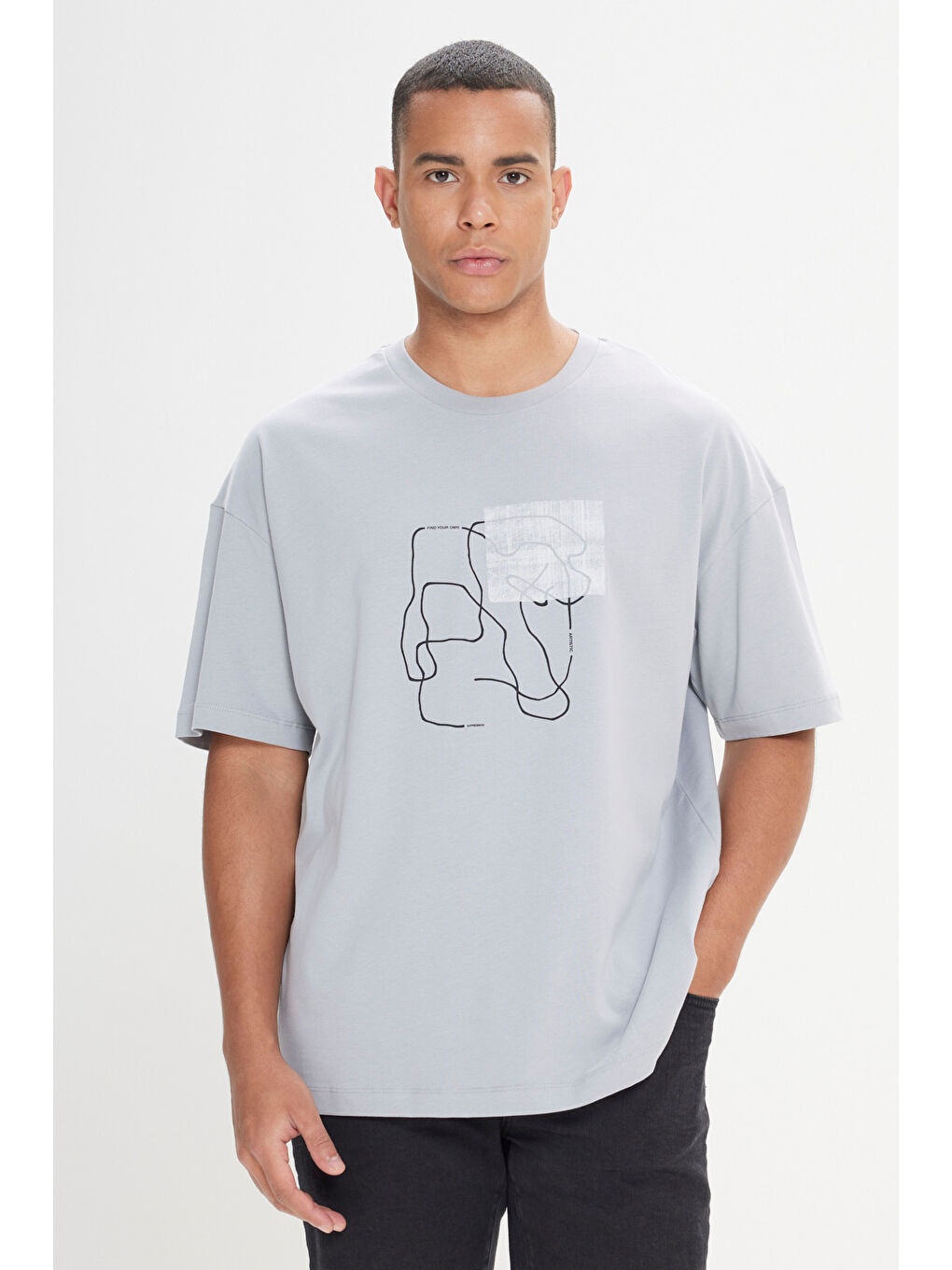 Erkek Gri Oversize Bol Kesim Bisiklet Yaka %100 Pamuk Baskılı Tişört