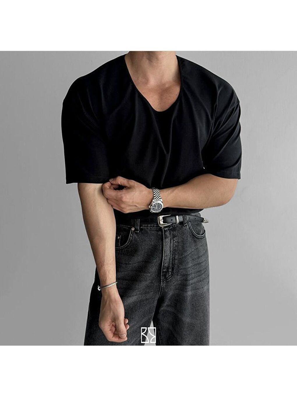 Siyah Geniş Pis Yaka Erkek Tişört-2