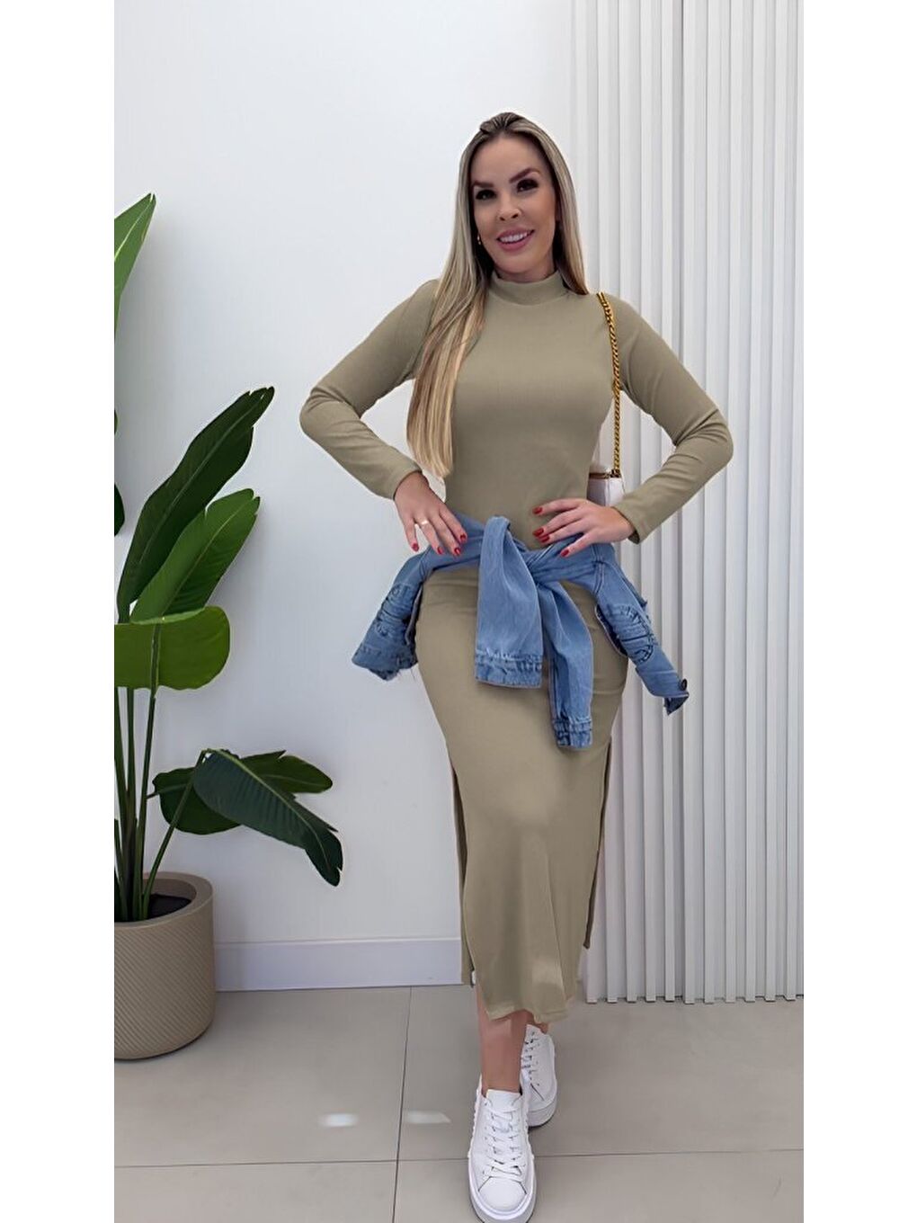 Bej Kadın Uzun Kollu Balıkçı Yakalı Yanlardan Yırtmaçlı Kaşkorse Maxi Elbise