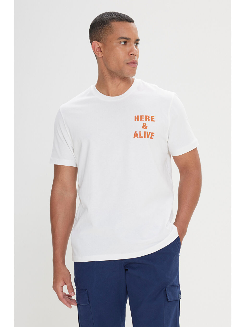 Erkek Ekru Comfort Fit Rahat Kesim %100 Pamuk Baskılı Bisiklet Yaka Tişört-3