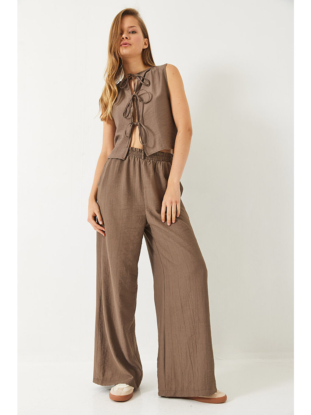 Bej Kadın Bağlama Detaylı Yelekli Yüksek Bel Pantolonlu Yazlık Alt-Üst Takım-4