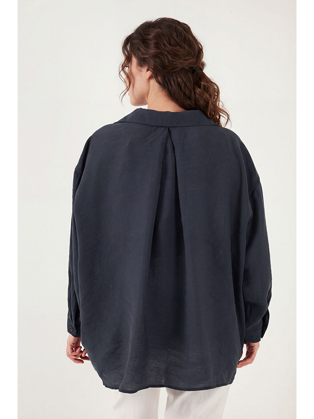 Lacivert Modal Oversize Fit Uzun Kollu Kadın Gömlek 6834612-6