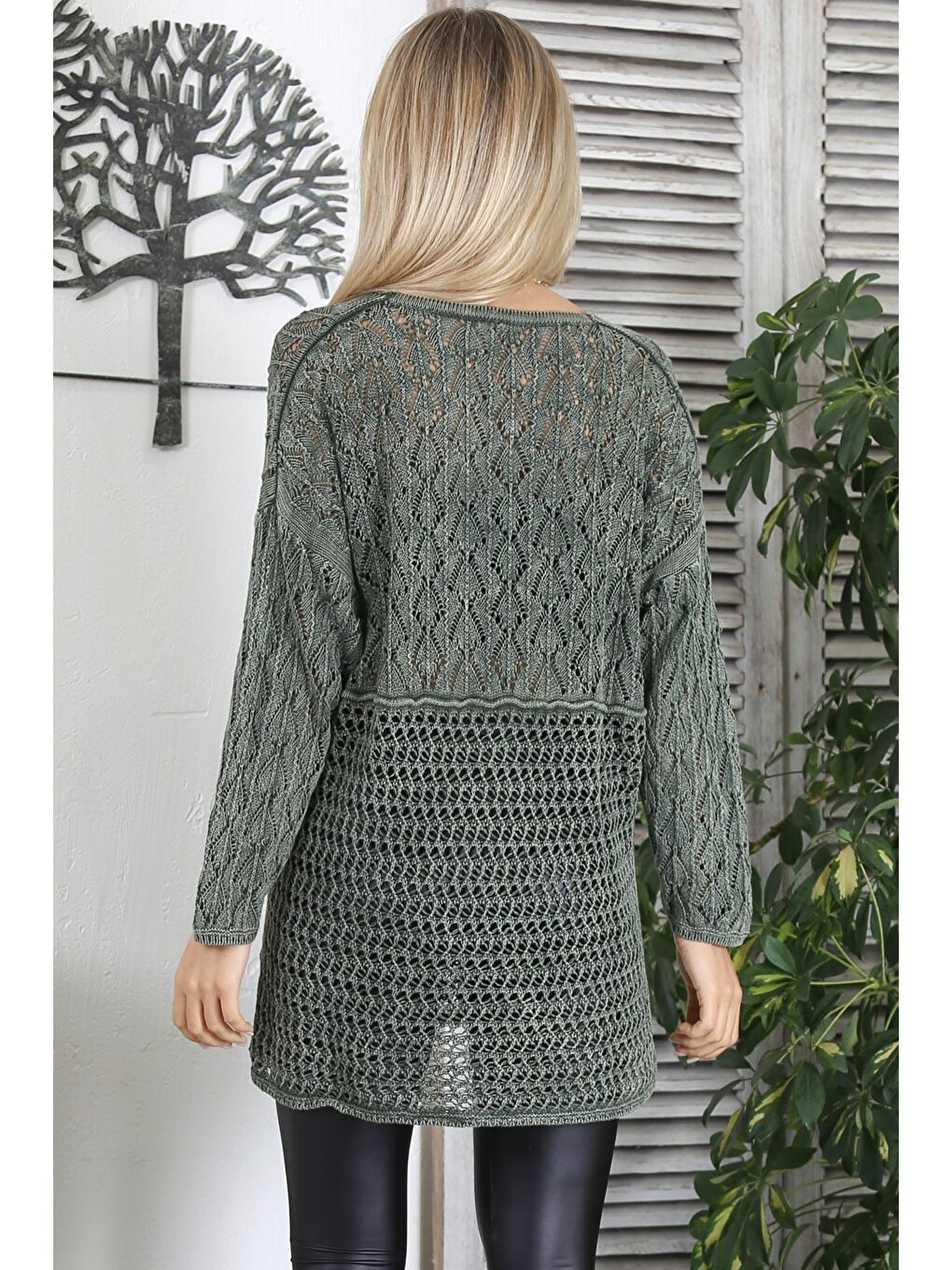 Haki V Yaka Uzun Kol Bağlamalı Yıkamalı Ajurlu Jakar Triko Long Fit Bluz-7