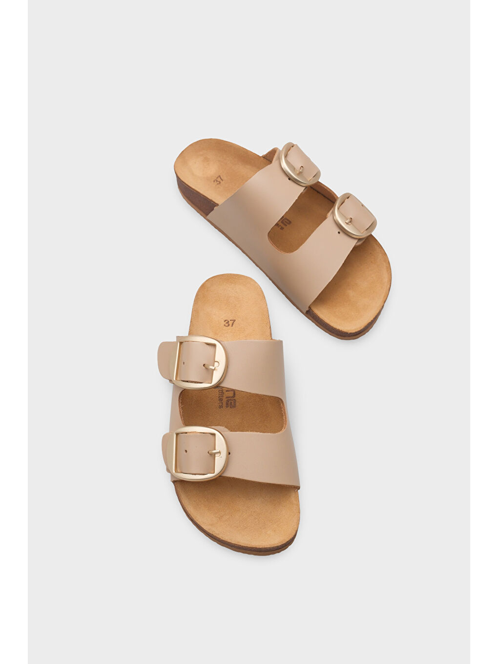 Bej Cathie İki Büyük Tokalı Anatomik Mantar Tabanlı Deri Terlik-5