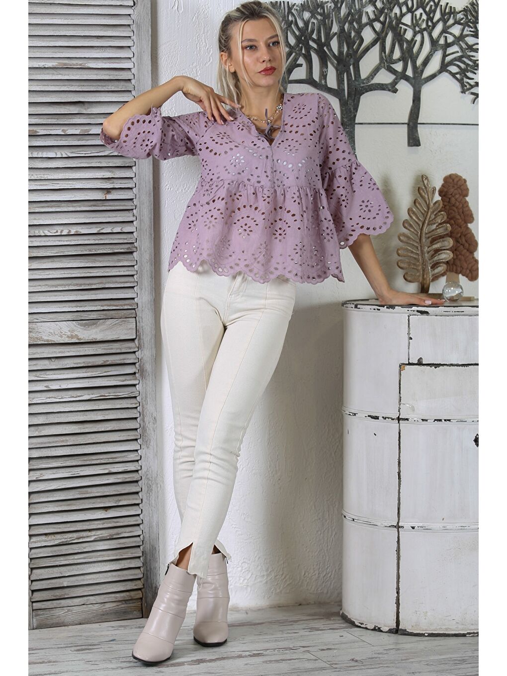 Lila V Yaka Büzgülü Kol Bağlamalı Fistolu Dokuma Crop Fit Bluz-4