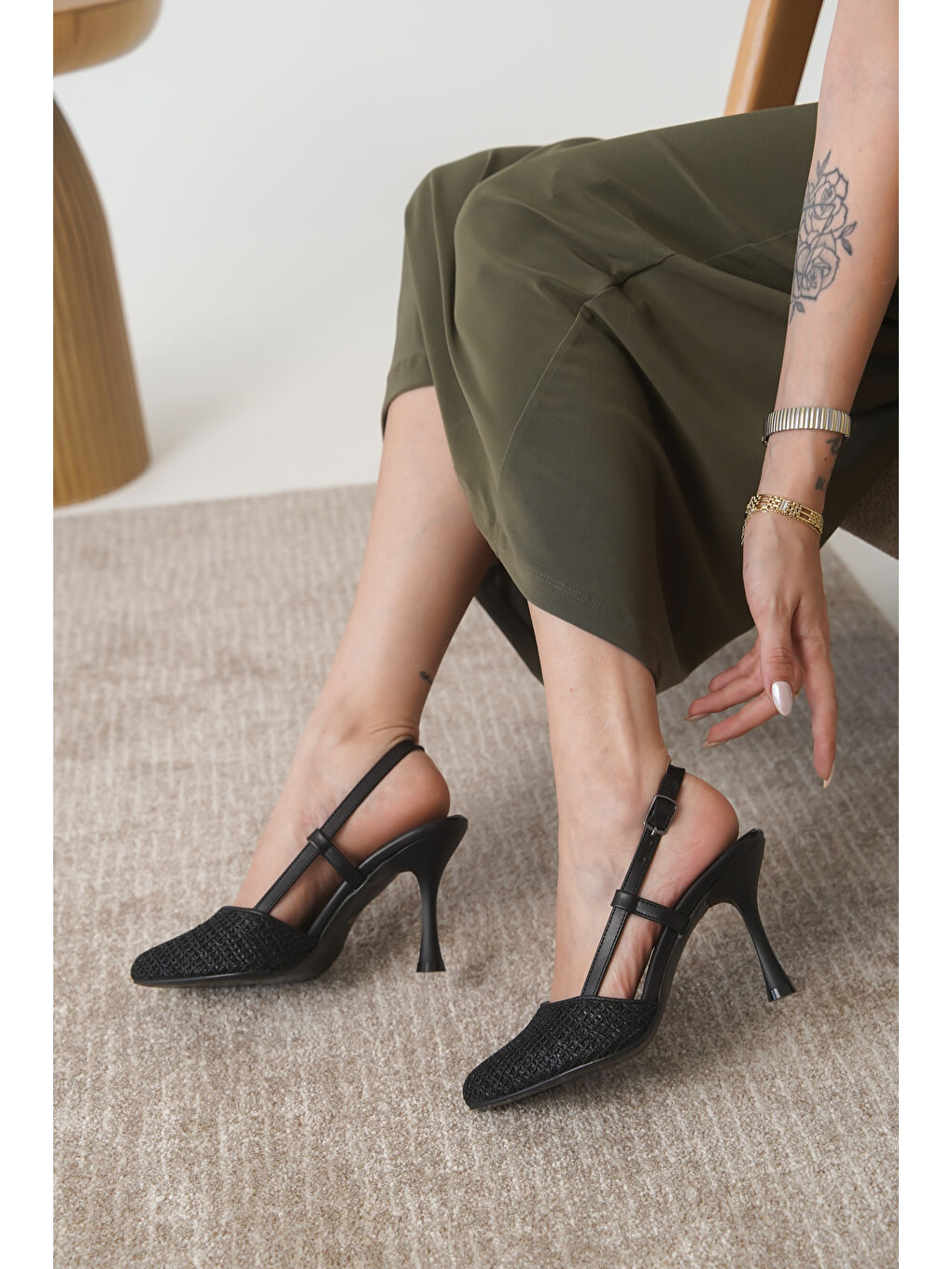Siyah D438 Günlük Kadın Klasik Topuklu Ayakkabı-1