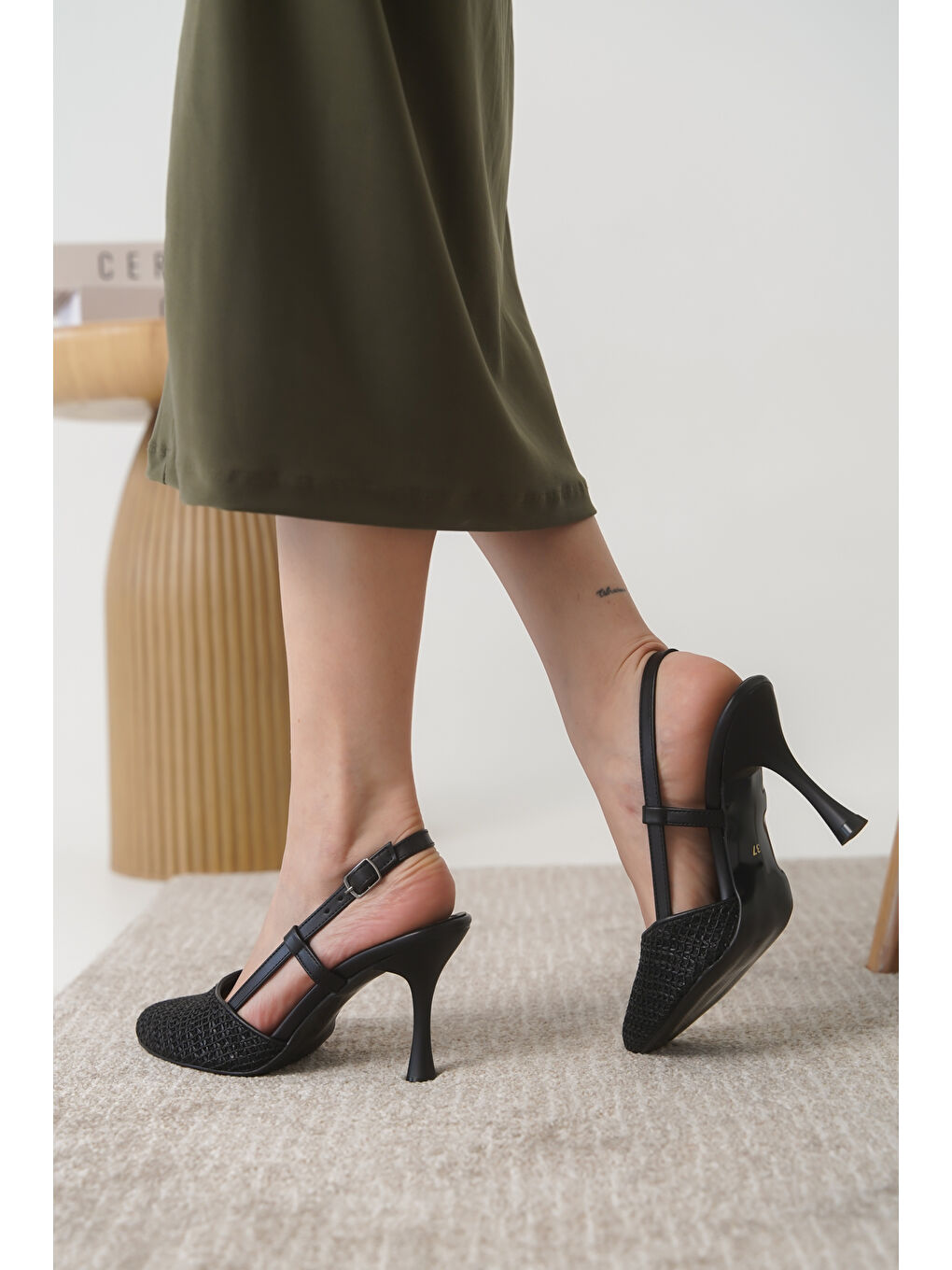Siyah D438 Günlük Kadın Klasik Topuklu Ayakkabı-3