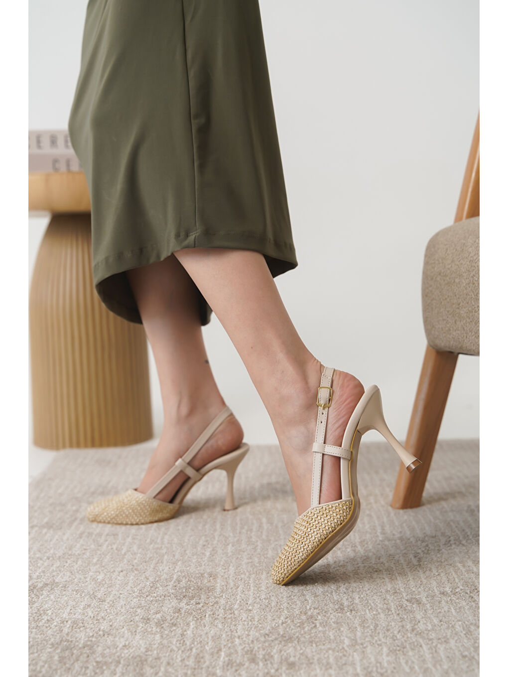 Bej D438 Günlük Kadın Klasik Topuklu Ayakkabı-3