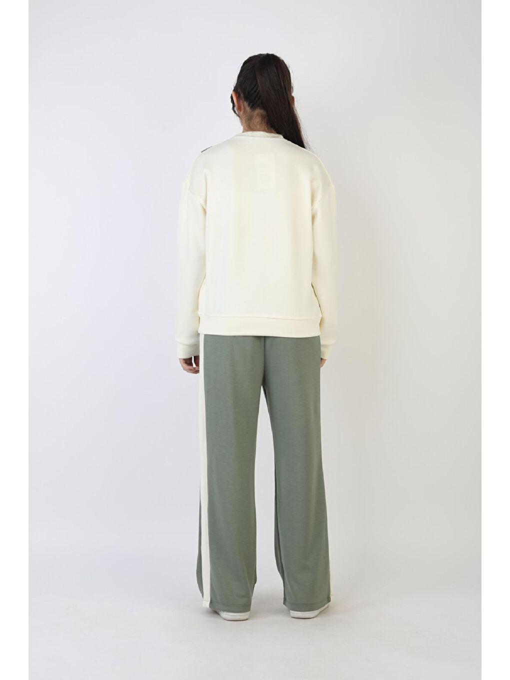 Yeşil Kız Çocuk Takım - Double Face Kumaş-Fiyonk Detaylı ve Geniş Paçalı 12508-4