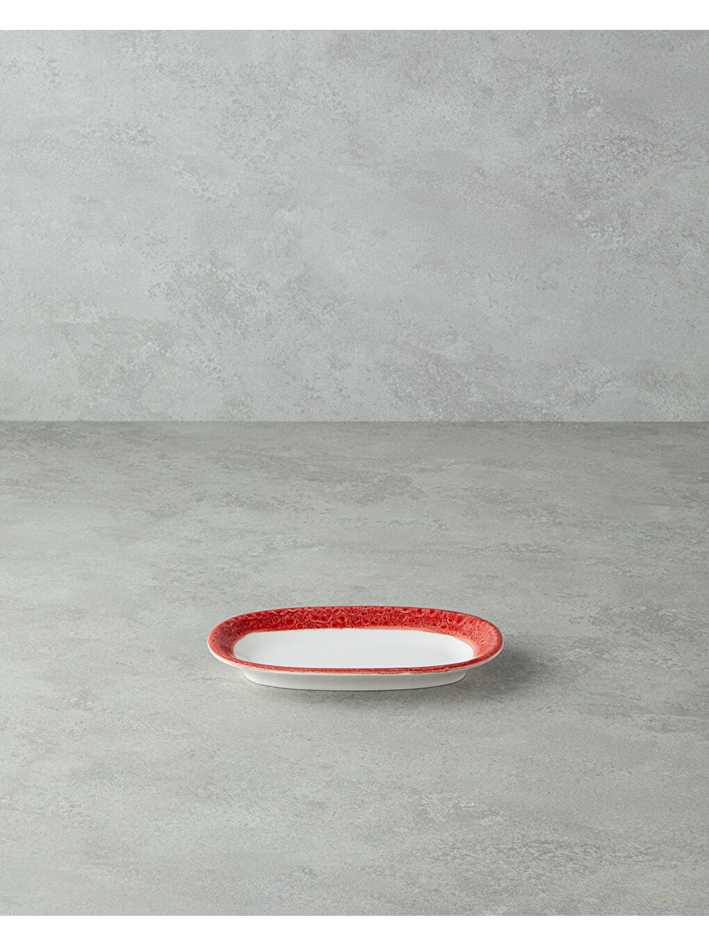 Larry Porselen Kayık Tabak 19 cm Kırmızı