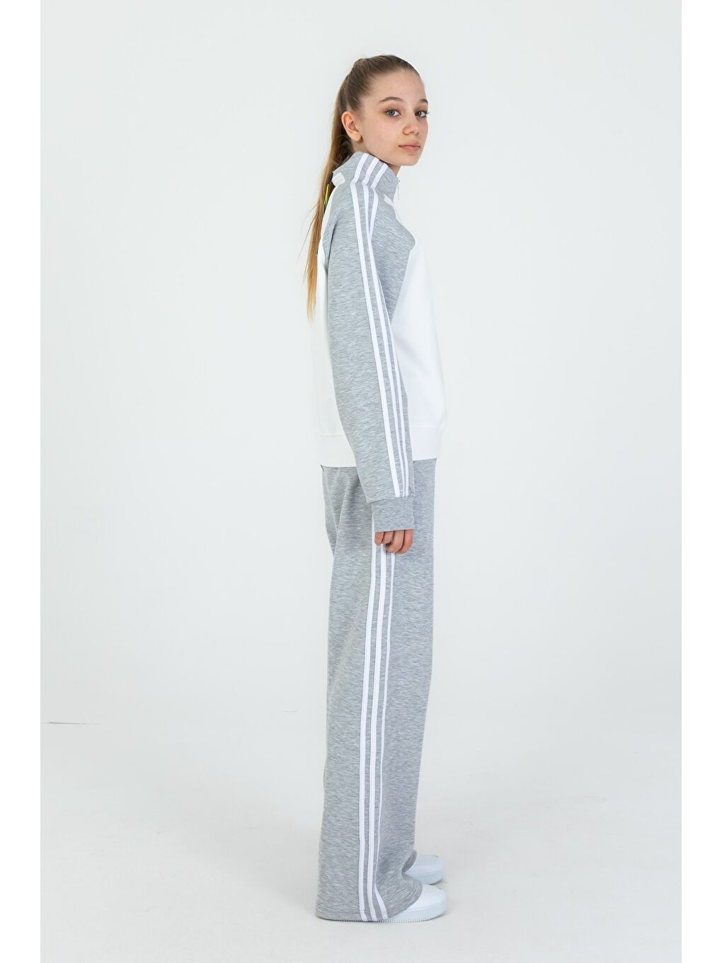 Gri Kız Çocuk Fermuar Yakalı Bol Paça Eşofman Takım-1