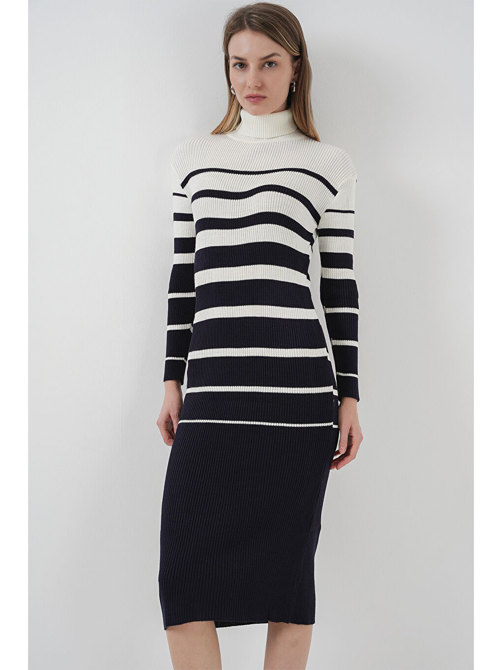 15841 Boğazlı Lacivert Beyaz Triko Elbise-2