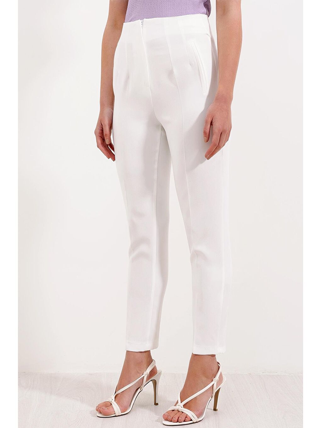 Kadın Beyaz Yüksek Bel Kumaş Pantolon 6650-1