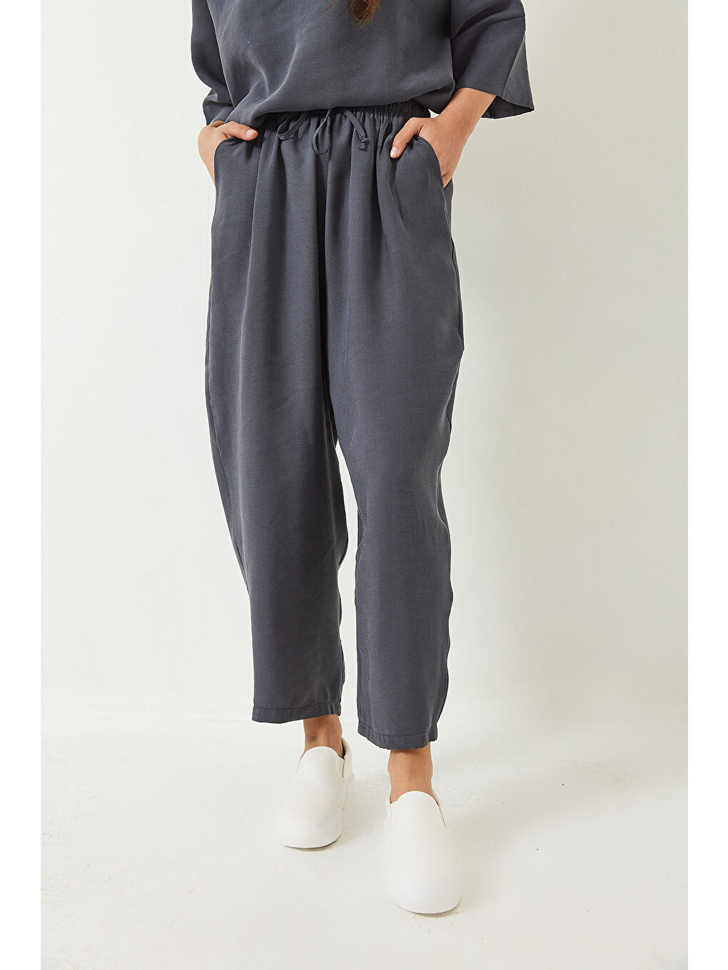 Antrasit Kadın Kayık Yaka Yarım Kol Bluz Beli Lastikli Şalvar Pantolon Alt-Üst Takım-4