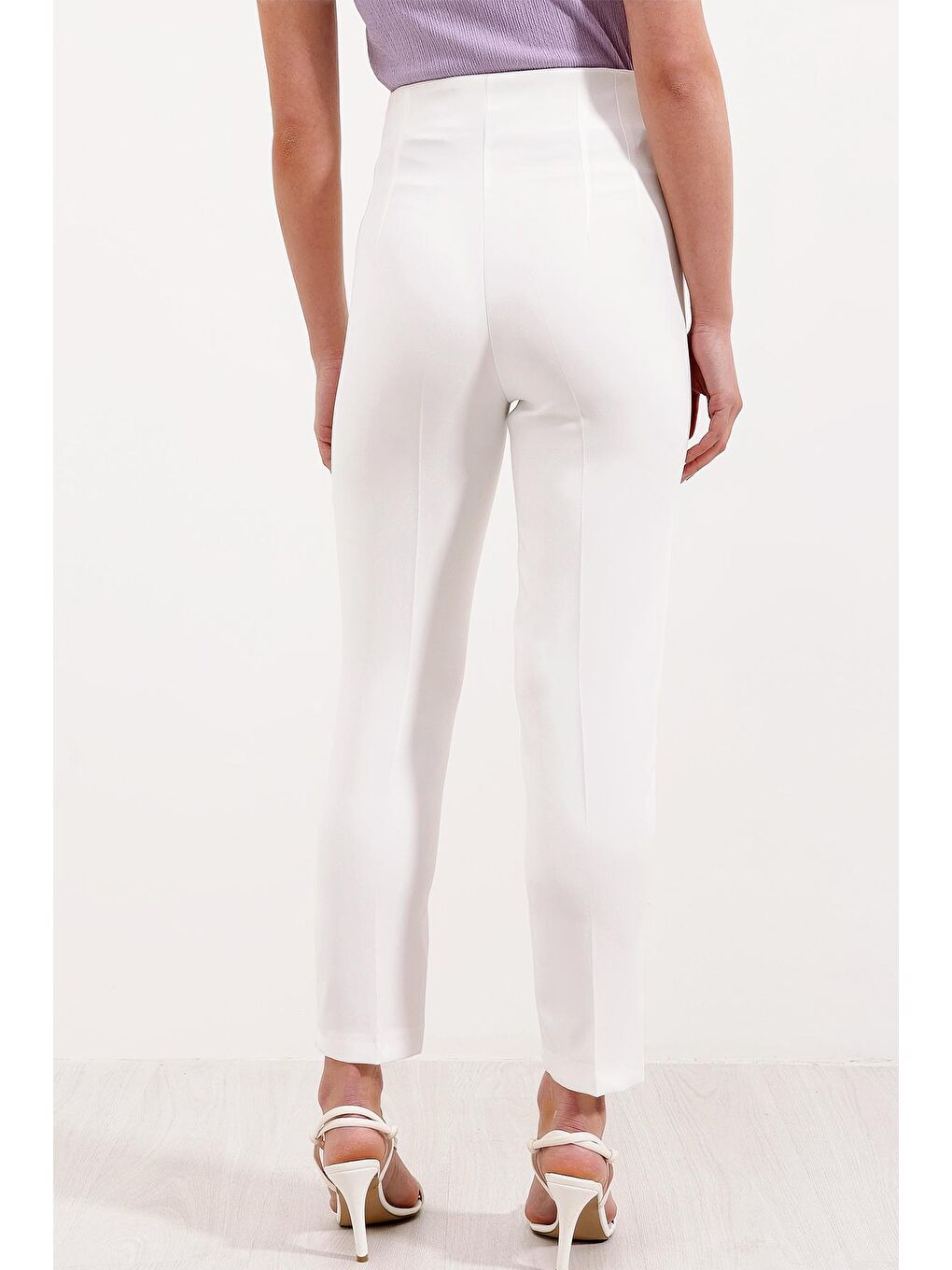 Kadın Beyaz Yüksek Bel Kumaş Pantolon 6650-3