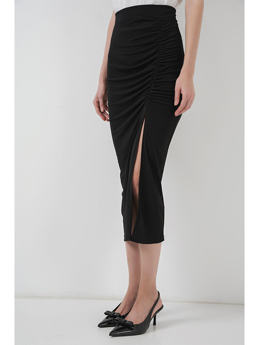 8033 Sandy Yırtmaçlı Etek - Siyah-3