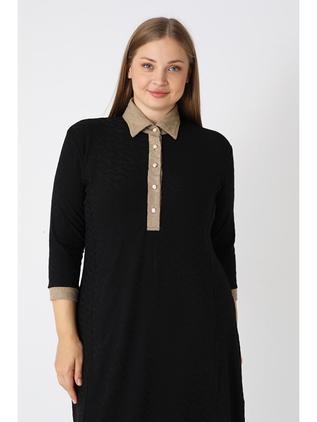 Siyah Desenli Truvakar Kollu Düğmeli Jakarlı Kumaş Kadın Büyük Beden Elbise-4