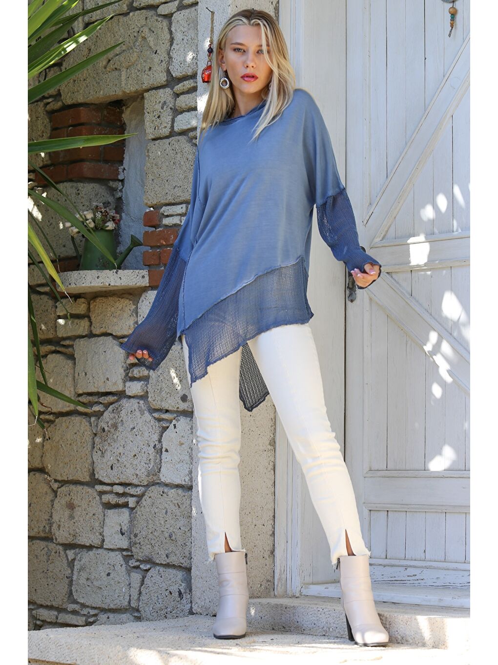 Mavi Kapüşonlu Uzun Kol Yıkamalı Örme Asimetrik Casual Bluz-5