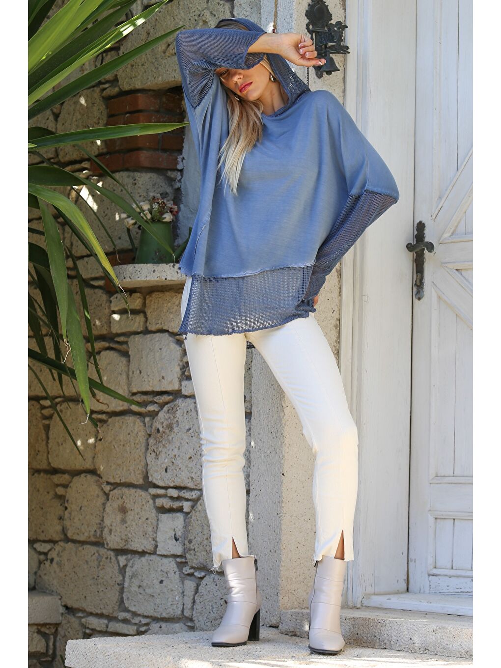 Mavi Kapüşonlu Uzun Kol Yıkamalı Örme Asimetrik Casual Bluz-7