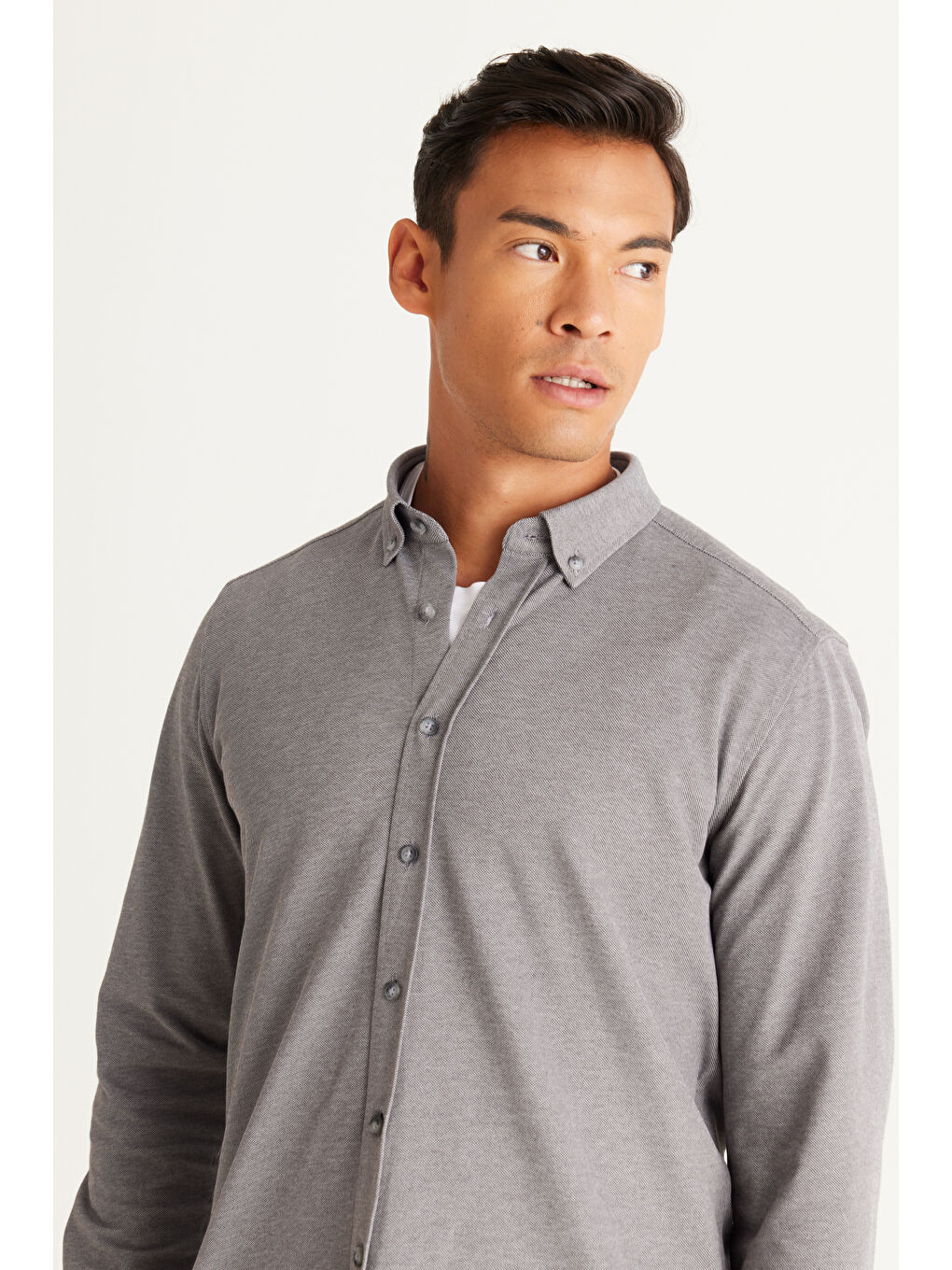 Erkek Gri Slim Fit Dar Kesim Düğmeli Yaka Pike Desenli Örme Gömlek-1