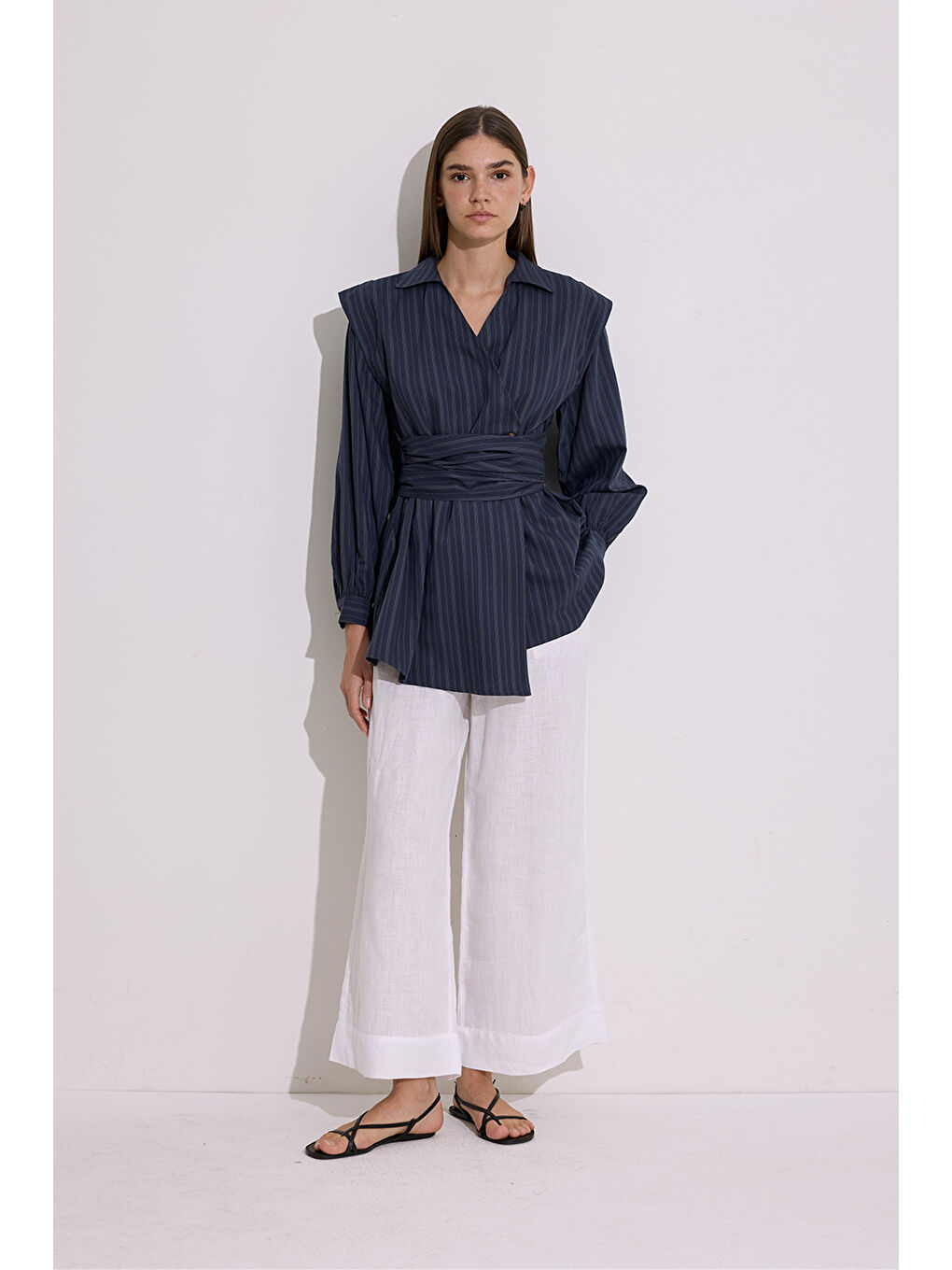 Bağlama Detaylı Kruvaze Gömlek Lacivert-1