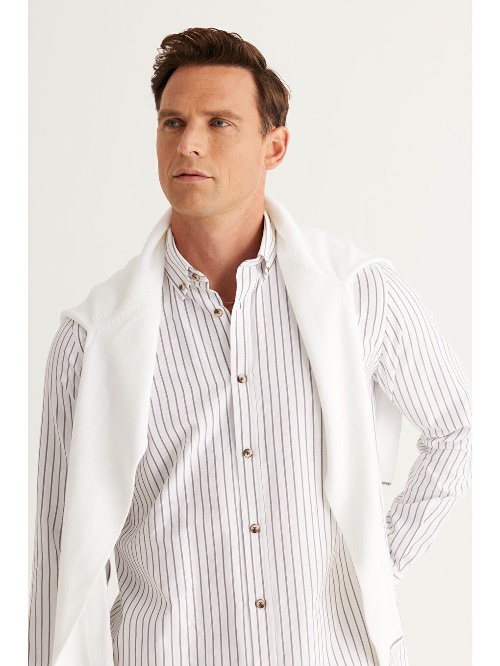 Erkek Beyaz Camel Slim Fit Dar Kesim Klasik Yaka Pamuklu Çizgili Gömlek