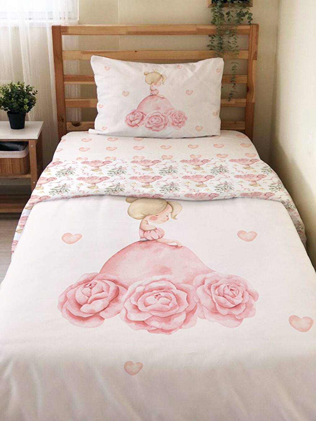 Karışık Kız Desenli Çarşafsız 2'li Takım Baskılı Tek Kişilik Nevresim Takımı 160x220 cm-1