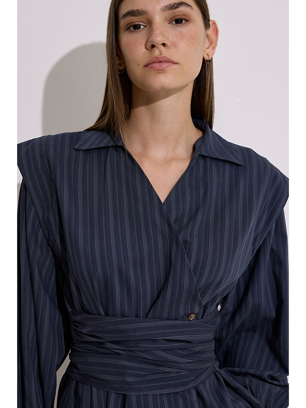 Bağlama Detaylı Kruvaze Gömlek Lacivert-3