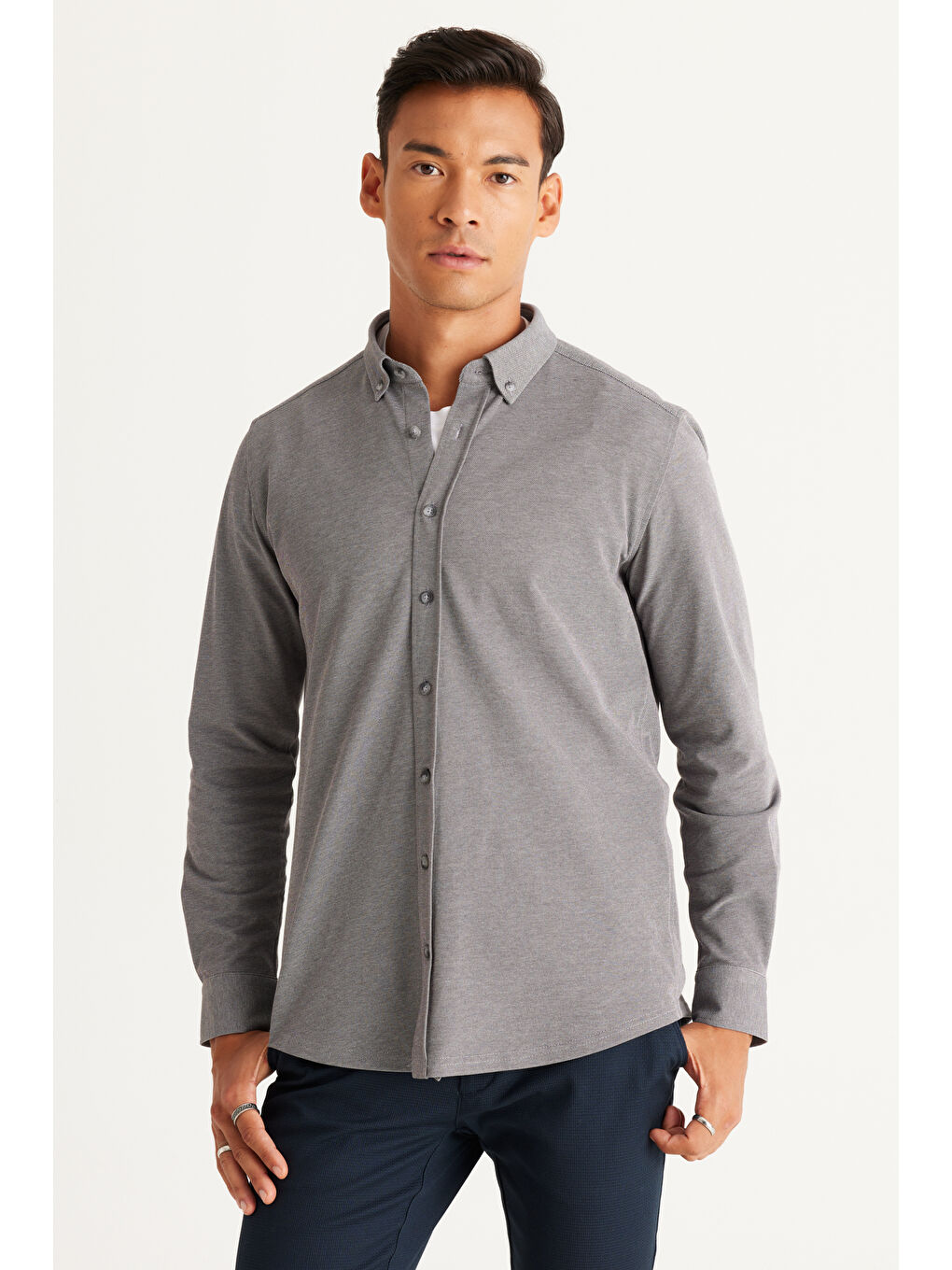 Erkek Gri Slim Fit Dar Kesim Düğmeli Yaka Pike Desenli Örme Gömlek-3