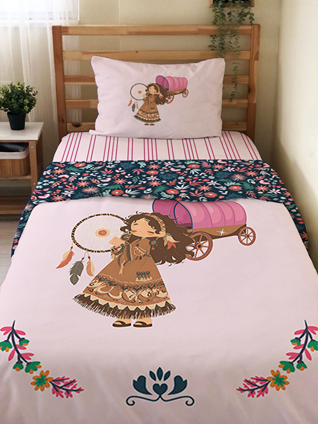 Karışık Kız Desenli Çarşafsız 2'li Takım Baskılı Tek Kişilik Nevresim Takımı 160x220 cm-1