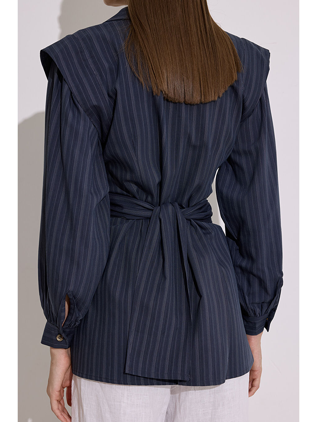 Bağlama Detaylı Kruvaze Gömlek Lacivert-4