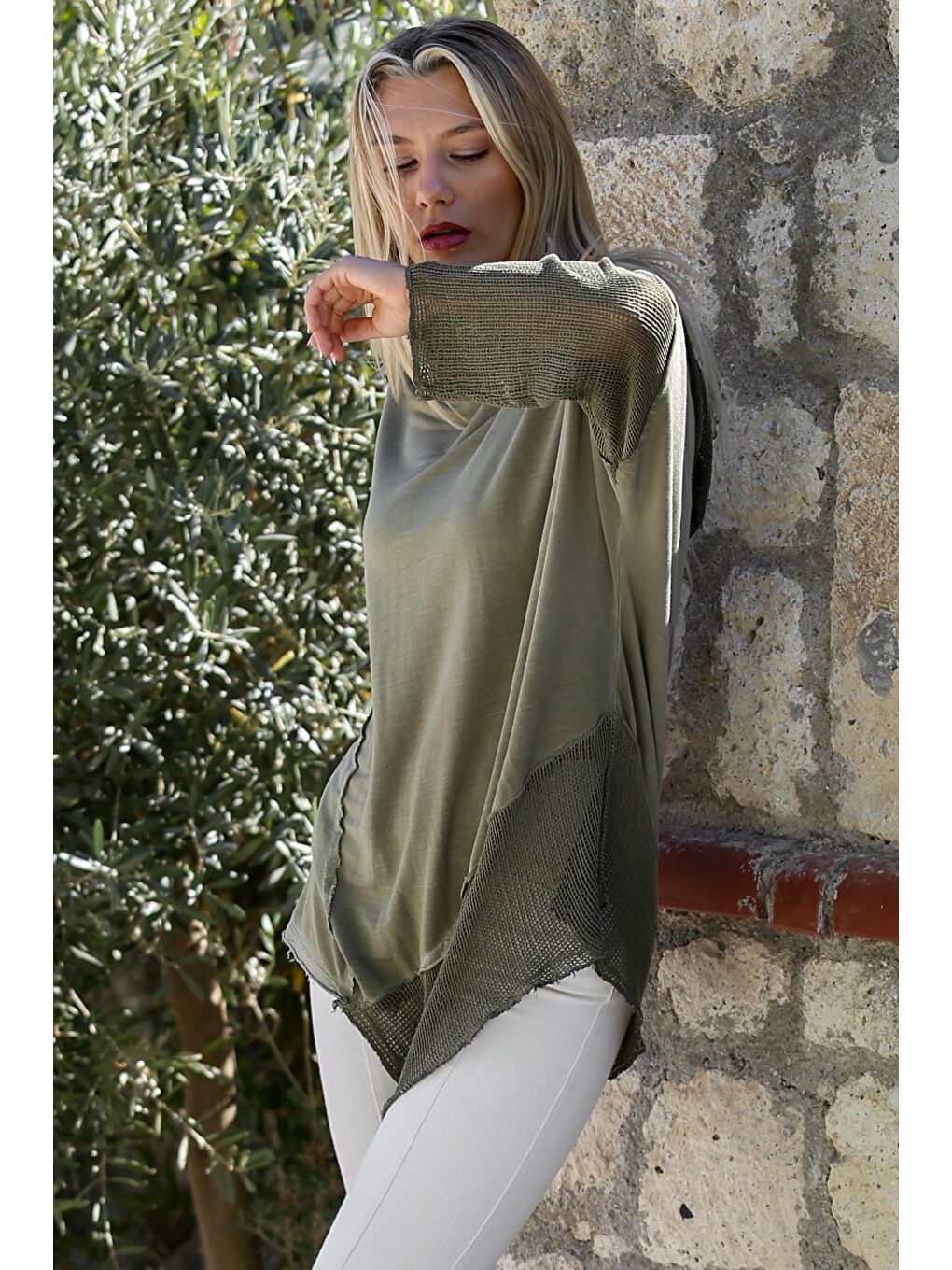 Haki Kapüşonlu Uzun Kol Yıkamalı Örme Asimetrik Casual Bluz-4