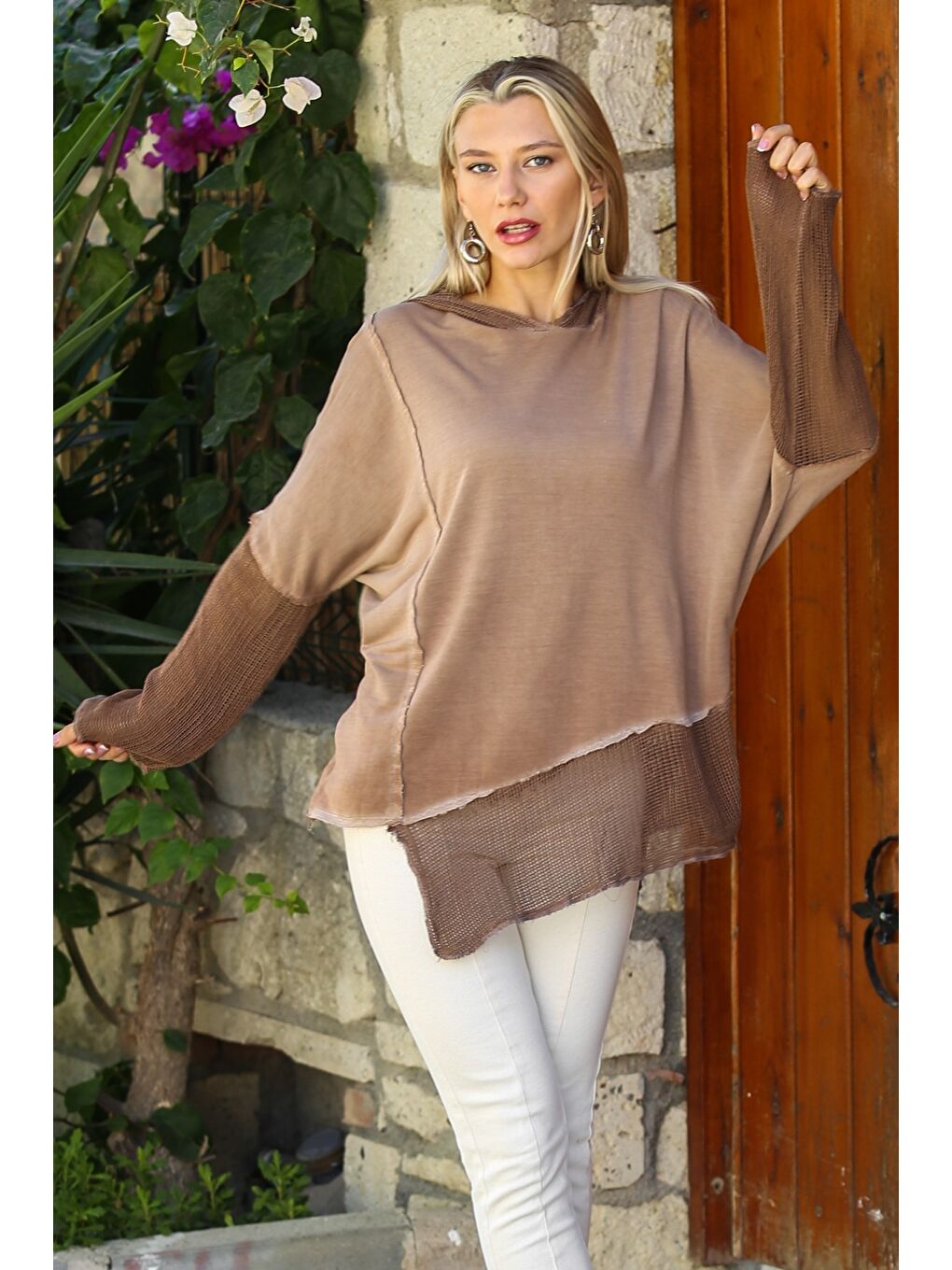 Kahverengi Açık Kahve Kapüşonlu Uzun Kol Yıkamalı Örme Asimetrik Casual Bluz-3