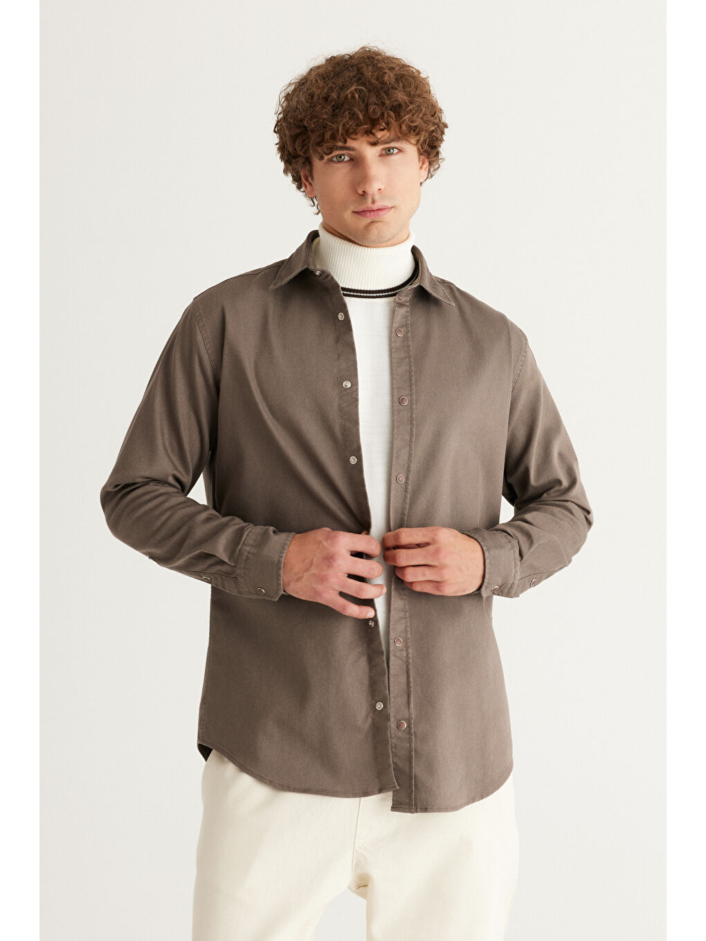 Erkek Kahverengi Comfort Fit Rahat Kesim Pamuklu Diyagonal Desenli Gömlek-1