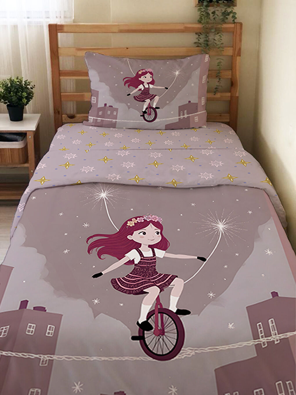 Karışık Kız Desenli Çarşafsız 2'li Takım Baskılı Tek Kişilik Nevresim Takımı 160x220 cm-1