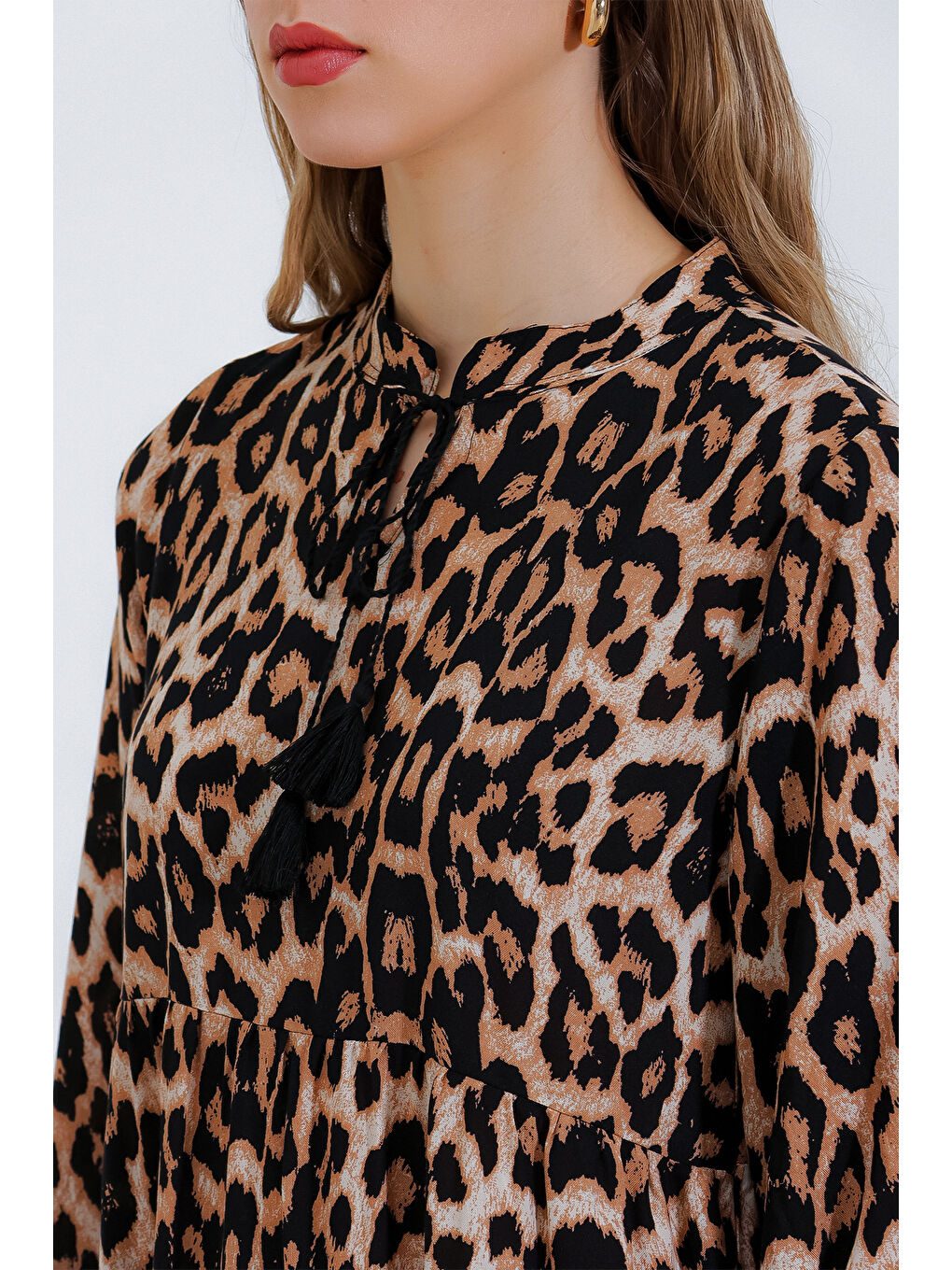 Kahverengi Kadın Kahve Krem Yaka Bağcıklı Viskon Boydan Tesettür Elbise 1627-7