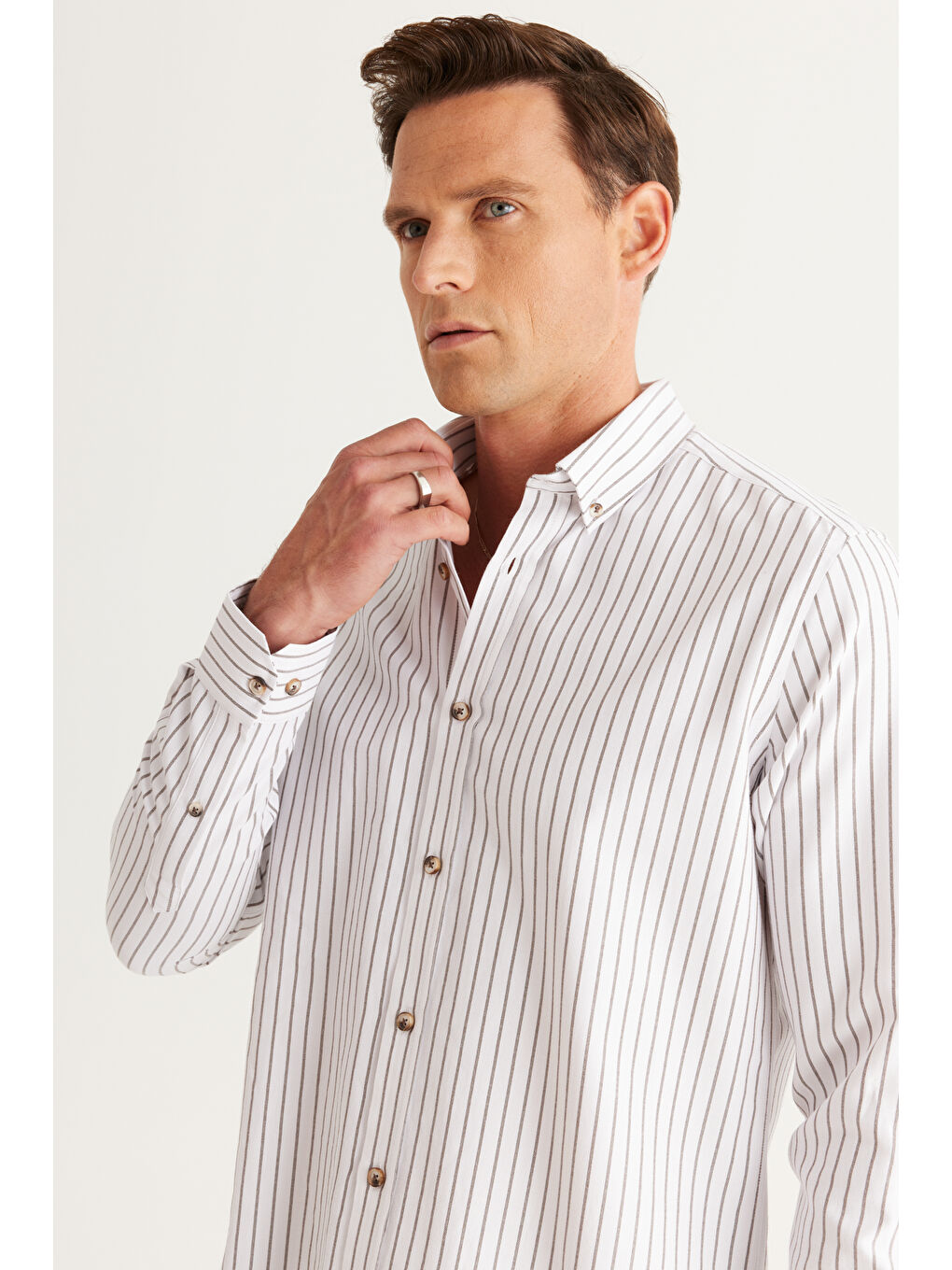 Erkek Beyaz Camel Slim Fit Dar Kesim Klasik Yaka Pamuklu Çizgili Gömlek-3